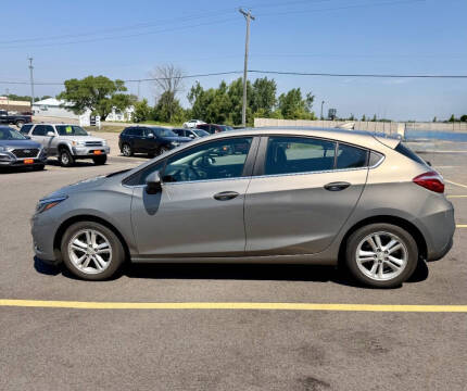 2017 Chevrolet Cruze LT Auto