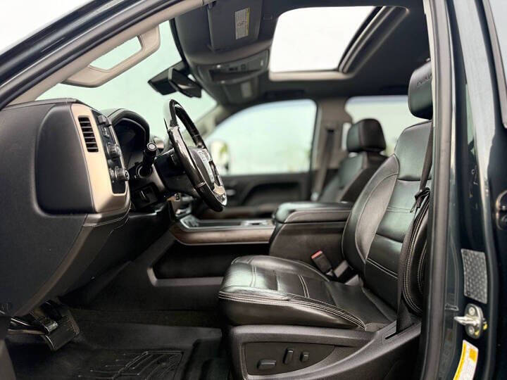 2017 GMC Sierra 3500HD Denali