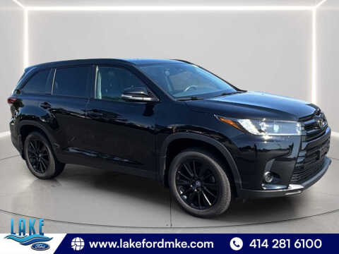 2019 Toyota Highlander SE Photo