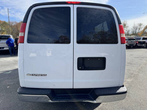 2017 Chevrolet Express LT 3500
