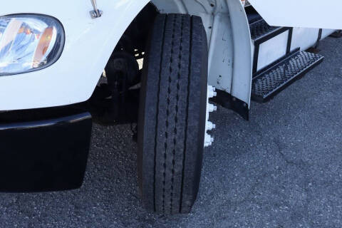 2014 Freightliner M2 106