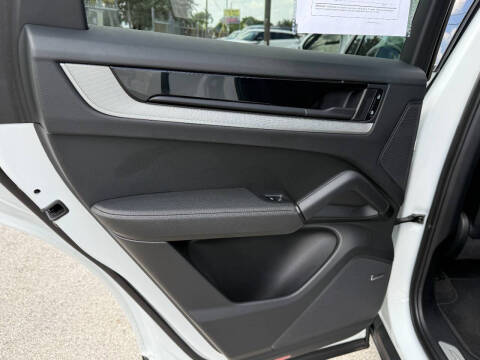 2024 Porsche Cayenne