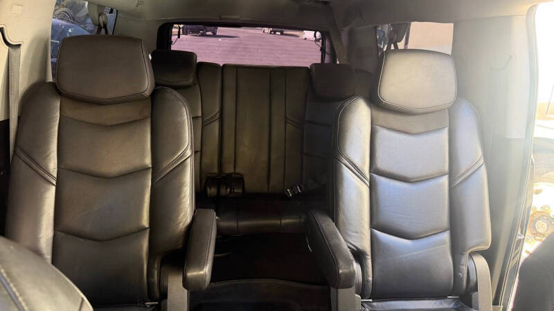 2018 Cadillac Escalade ESV Premium Luxury