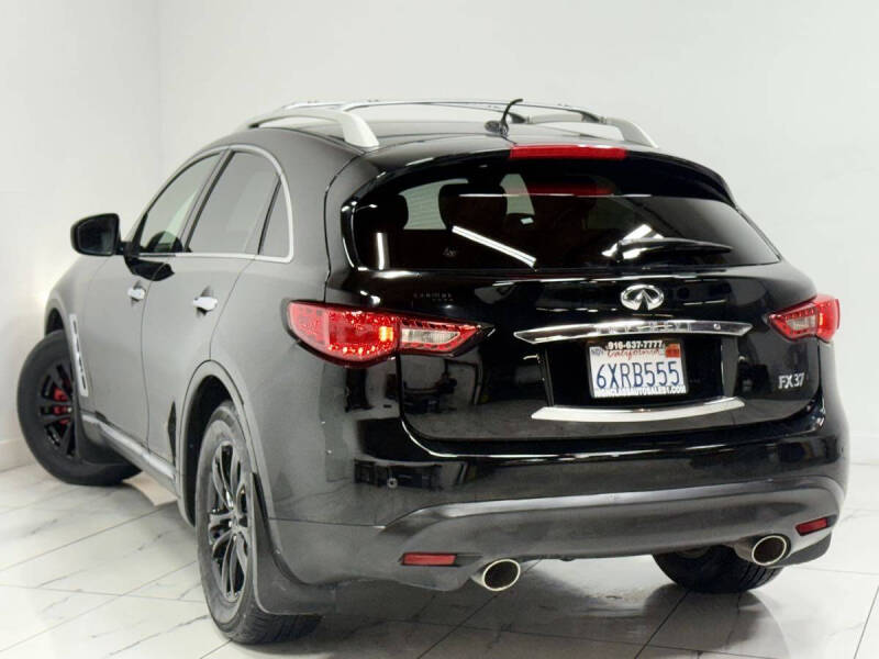 2013 Infiniti FX37