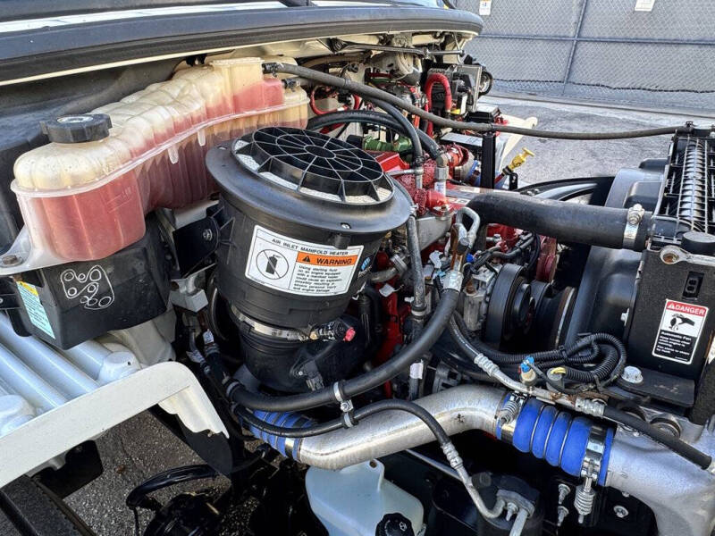 2015 Freightliner M2 106
