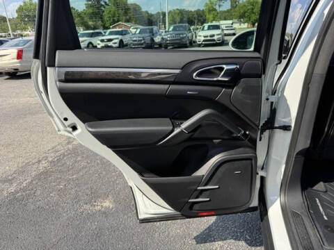 2017 Porsche Cayenne Platinum Edition