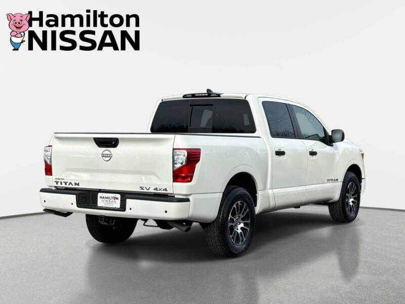 2024 Nissan Titan SV