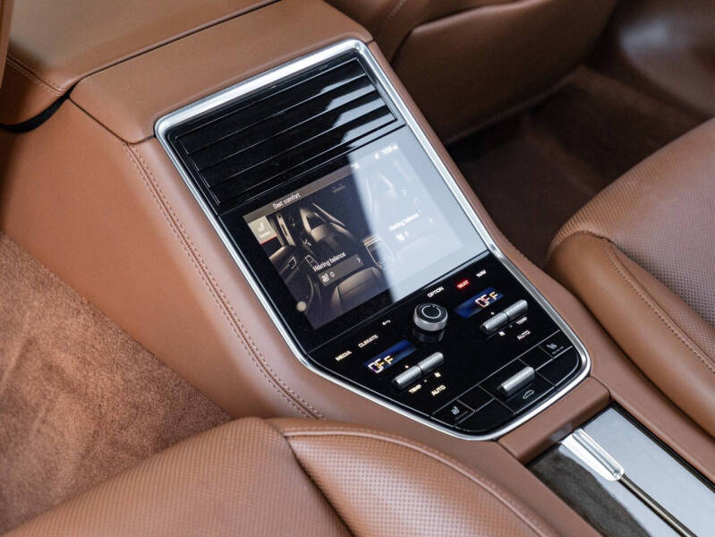 2023 Porsche Panamera