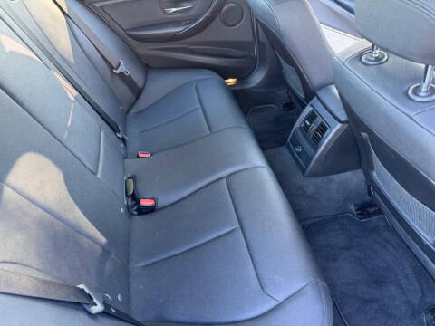 2018 BMW 3 Series 320i