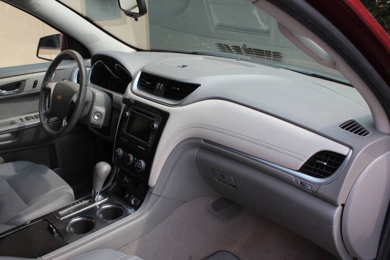 2017 Chevrolet Traverse LT