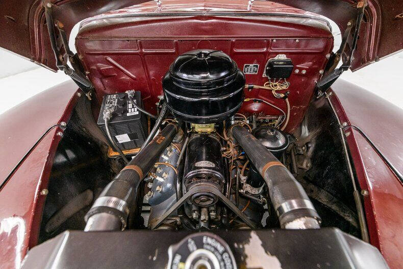 1946 Ford Super Deluxe