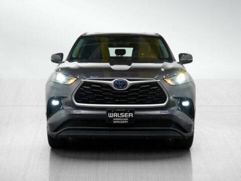 2022 Toyota Highlander Hybrid XLE