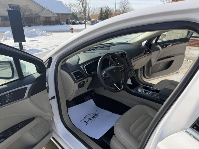 2020 Ford Fusion SEL