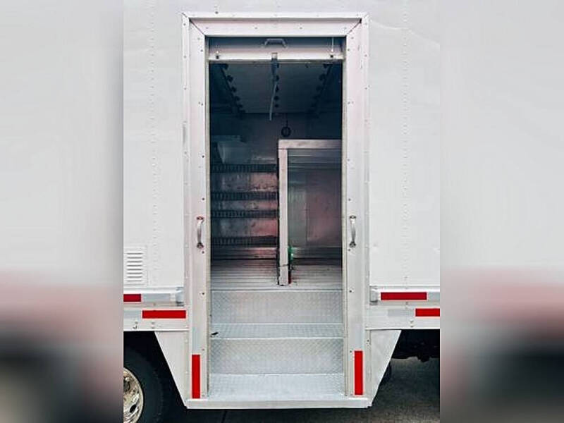 2015 Isuzu NPR DSL REG AT