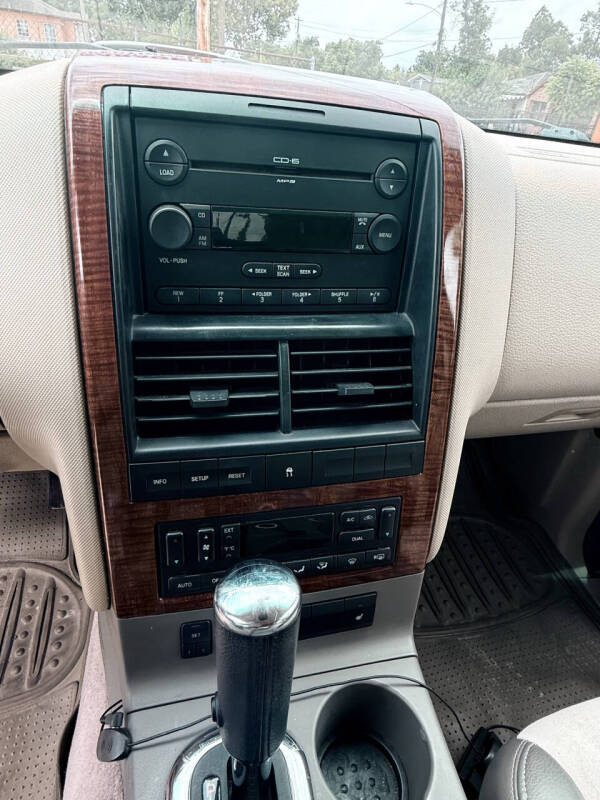 2006 Ford Explorer Eddie Bauer