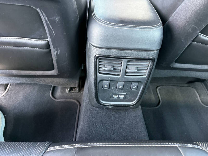2019 Chrysler 300 S