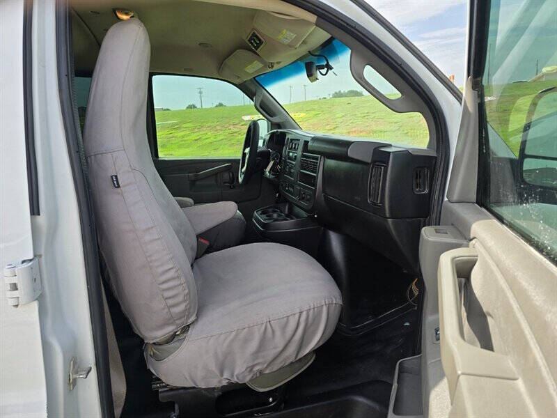 2017 Chevrolet Express LT 3500
