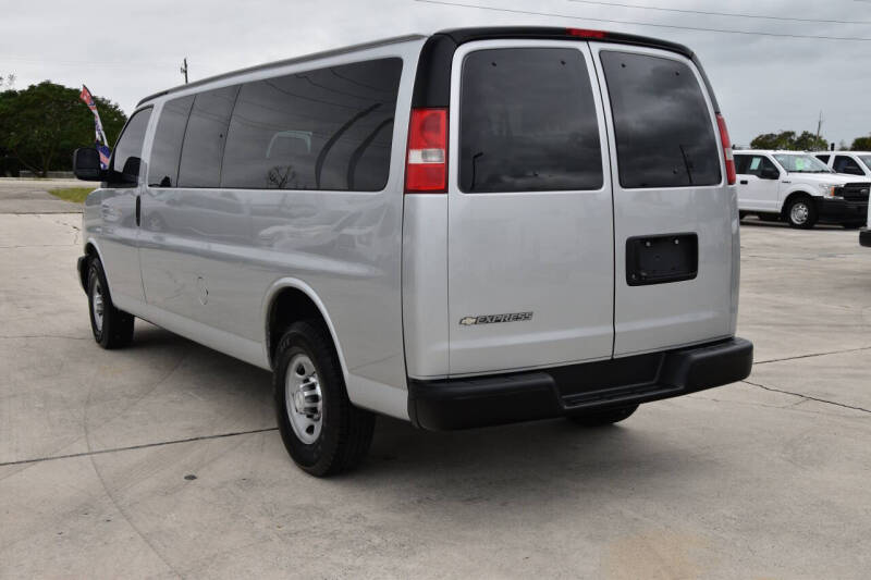 2017 Chevrolet Express LS 3500