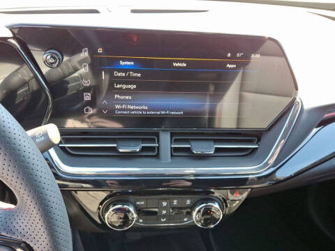 2025 Chevrolet Trax RS