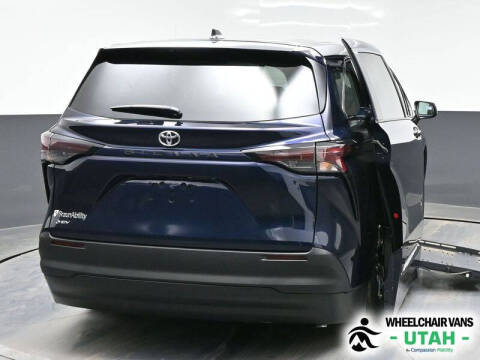 2026 Toyota Sienna LE 8-Passenger