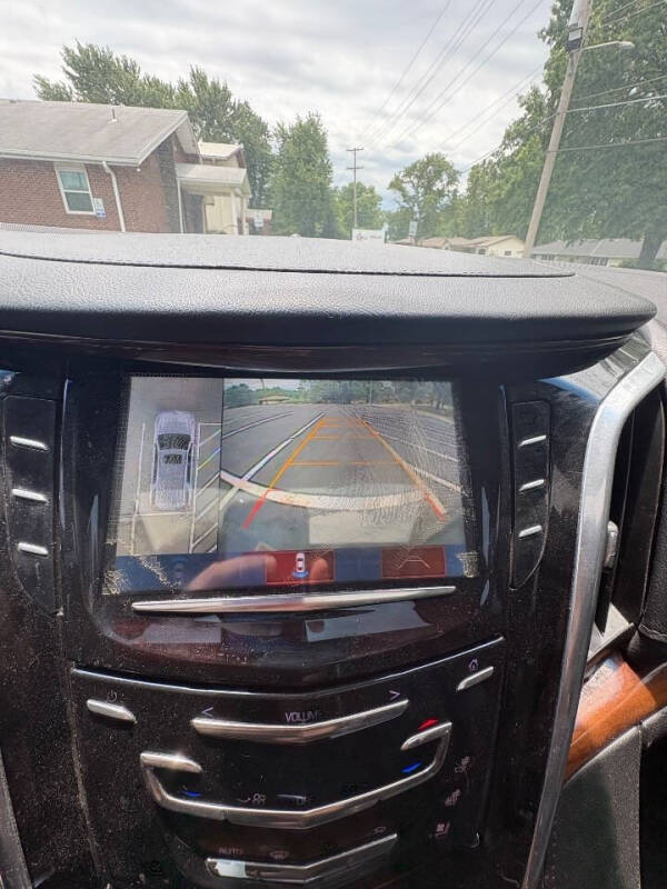 2018 Cadillac Escalade ESV Luxury