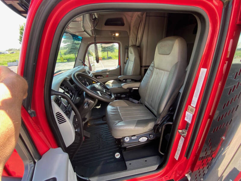 2022 Peterbilt 567