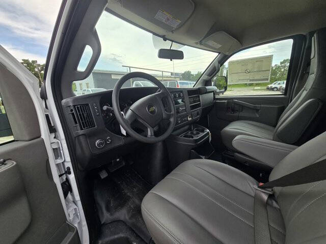 2025 Chevrolet Express 2500