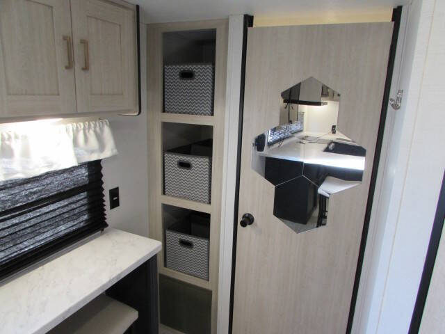 2025 Forest River AVENGER 25