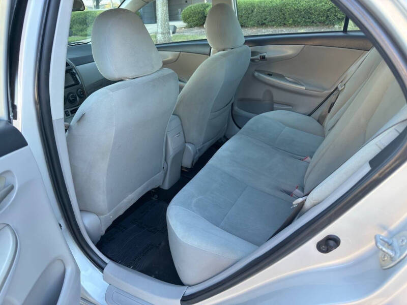 2013 Toyota Corolla LE