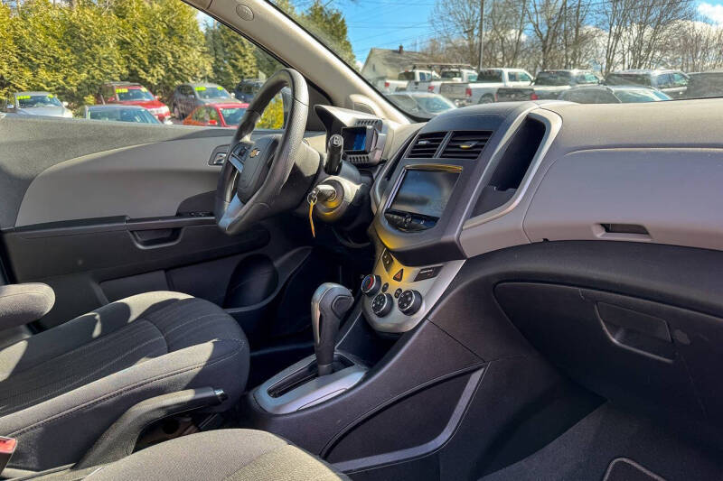 2013 Chevrolet Sonic LT Auto