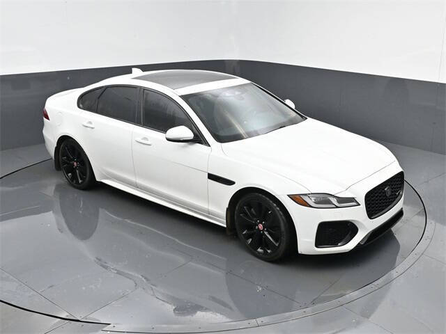 2022 Jaguar XF P300 R-Dynamic SE