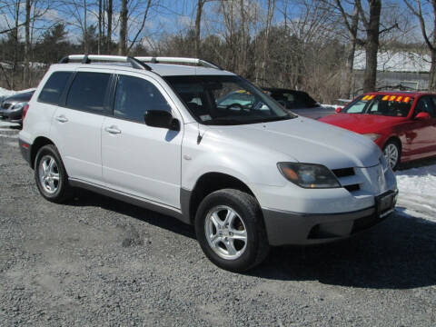 2004 Mitsubishi Outlander for sale at Saratoga Motors in Gansevoort NY