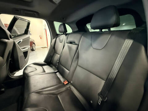 2017 Volvo XC60 T6 Dynamic