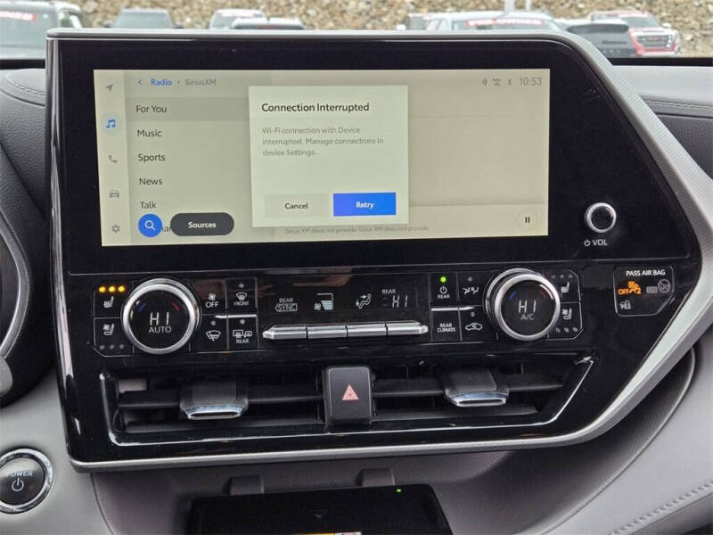 2023 Toyota Highlander Hybrid Platinum