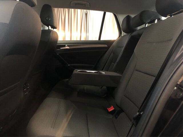 2017 Volkswagen e-Golf SE