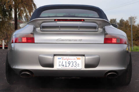 2003 Porsche 911 Carrera 4