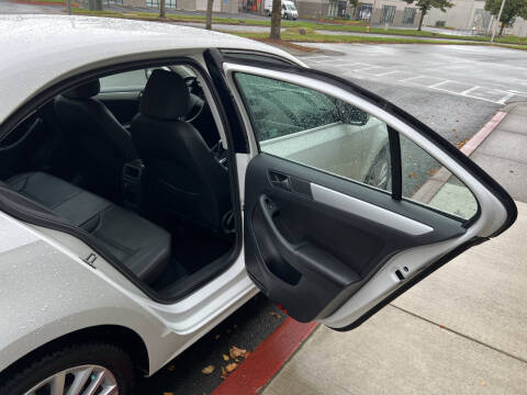 2011 Volkswagen Jetta SEL PZEV