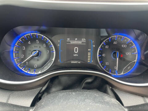 2017 Chrysler Pacifica Touring-L