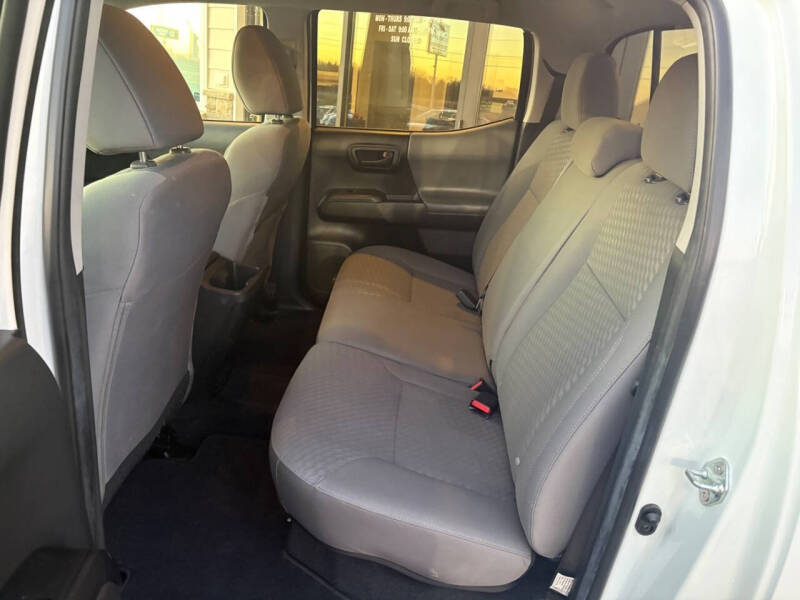 2022 Toyota Tacoma SR V6