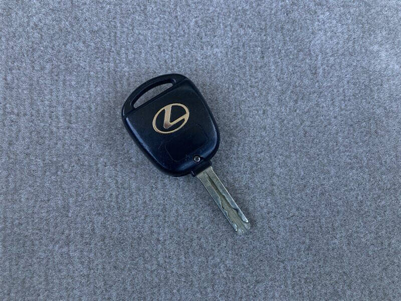 2005 Lexus SC 430