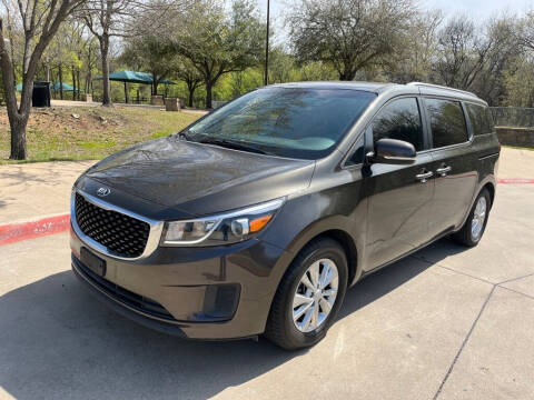 2015 Kia Sedona for sale at Texas Giants Automotive in Mansfield TX