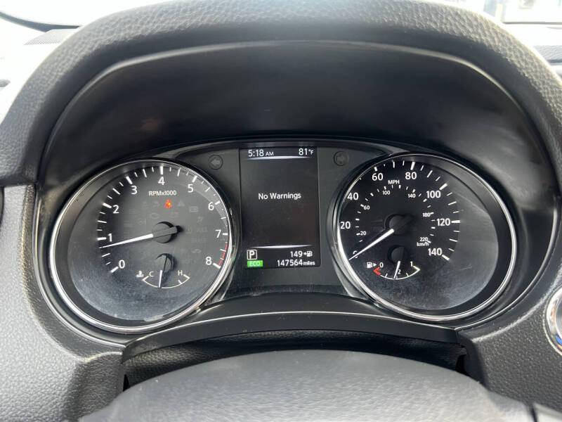 2017 Nissan Rogue SV