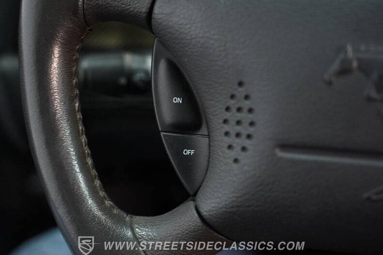 2004 Ford Mustang GT Deluxe