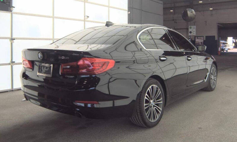 2018 BMW 5 Series 530i