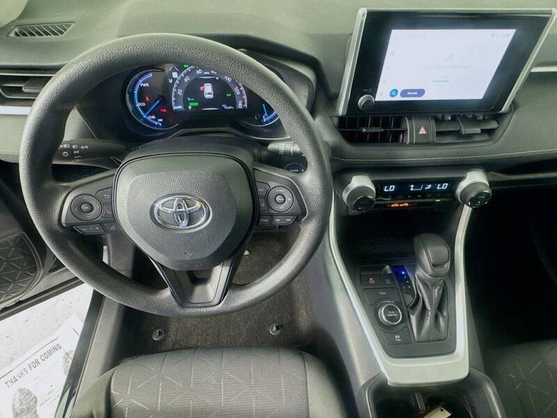 2025 Toyota RAV4 Hybrid XLE