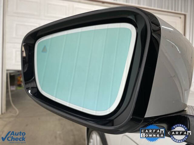 2024 BMW 3 Series 330e