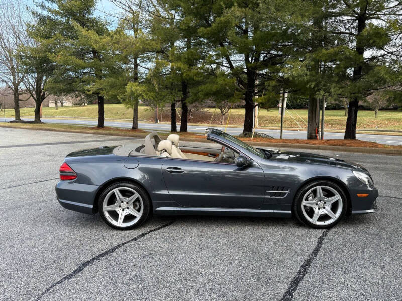 2011 Mercedes-Benz SL-Class SL550 photo 16