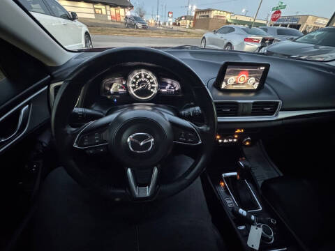 2017 Mazda MAZDA3 Touring