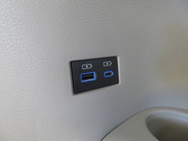 2021 Toyota Sienna XLE 8-Passenger