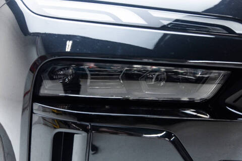 2023 BMW 7 Series 740i